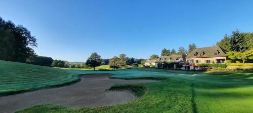 Appart-Hotel du Golf de Laguiole in Laguiole Appart-Hotel du Golf de Laguiole in Laguiole