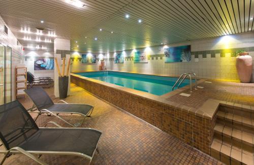 Swimming pool, Leonardo Hotel Koln in Cologne Swimming pool, Leonardo Hotel Koln in Cologne