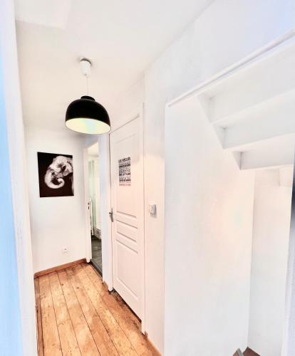 Villa 2 chambres Netflix - Wifi - Parking - Terasse near Angoulême-Cognac International Airport Villa 2 chambres Netflix - Wifi - Parking - Terasse near Angoulême-Cognac International Airport