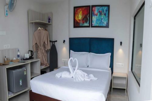 Sandbanks Beach Resort in Arambol Beach Sandbanks Beach Resort in Arambol Beach