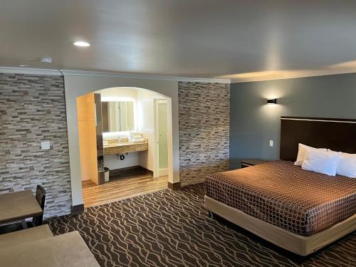 Walnut Inn & Suites West Covina in 西柯汶納 Walnut Inn & Suites West Covina in 西柯汶納