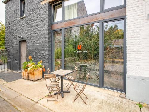 Balkon/terasa, Charming holiday home near Namur with private sauna in Balatre Balkon/terasa, Charming holiday home near Namur with private sauna in Balatre