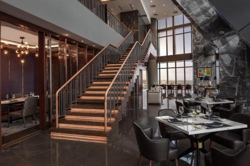 Restaurant, Melia Vinpearl Hue in Hue Restaurant, Melia Vinpearl Hue in Hue