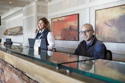 Létesítmények, Hotel Costaustralis in Puerto Natales Létesítmények, Hotel Costaustralis in Puerto Natales