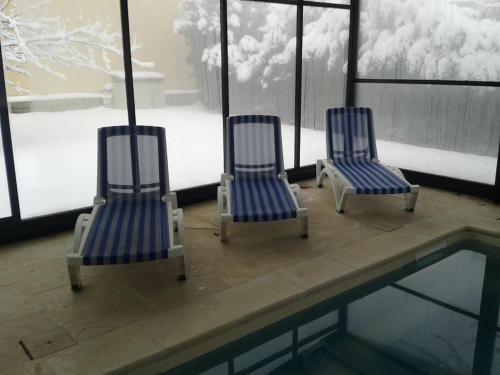 Swimming pool, *Maison piscine chauffee, Spa* Paris-CDG-Disney in Le Plessis Luzarches Swimming pool, *Maison piscine chauffee, Spa* Paris-CDG-Disney in Le Plessis Luzarches