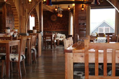 Restaurante, LONQUIMAY LODGE in Lonquimay Restaurante, LONQUIMAY LODGE in Lonquimay