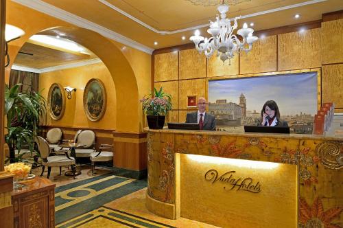 大廳, 霍姆斯飯店 (Hotel Homs) in 羅馬 大廳, 霍姆斯飯店 (Hotel Homs) in 羅馬