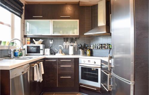 مطبخ, Cozy Home In Norheimsund With Sauna in Norheimsund مطبخ, Cozy Home In Norheimsund With Sauna in Norheimsund
