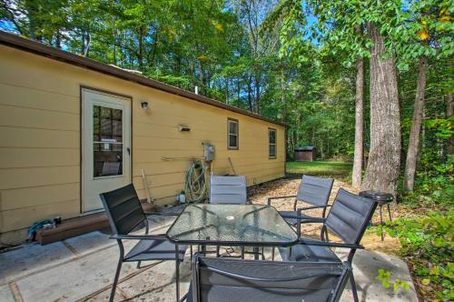 Quaint Hinton Hideaway - Hunt and Fish Nearby! in 웨스트 해리슨버그 Quaint Hinton Hideaway - Hunt and Fish Nearby! in 웨스트 해리슨버그