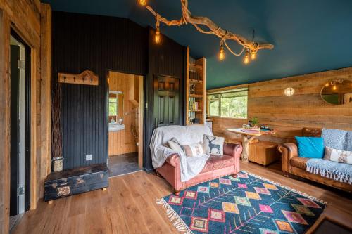 صالة مشتركة/ منطقة التلفزيون, Ancarraig Lodges in Drumnadrochit Town Center صالة مشتركة/ منطقة التلفزيون, Ancarraig Lodges in Drumnadrochit Town Center
