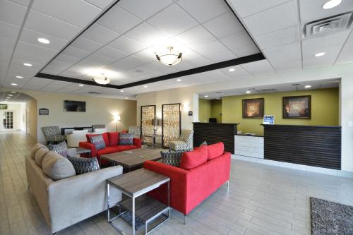 Lobby, Wyndham Garden Tallahassee Capitol in Tallahassee (FL) Lobby, Wyndham Garden Tallahassee Capitol in Tallahassee (FL)