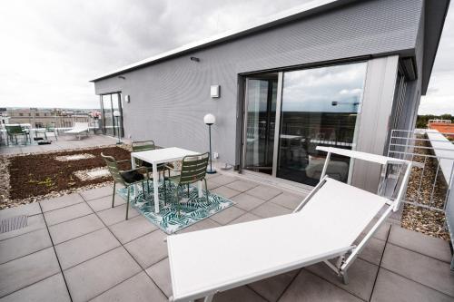 Balcony/terrace, The Place Herzogenaurach in Herzogenaurach Balcony/terrace, The Place Herzogenaurach in Herzogenaurach