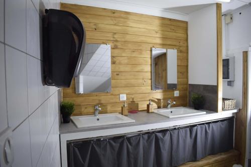 Gite la découverte petit déjeuner offert (Gite la decouverte petit dejeuner offert) in Le Puy-en-Velay Gite la découverte petit déjeuner offert (Gite la decouverte petit dejeuner offert) in Le Puy-en-Velay