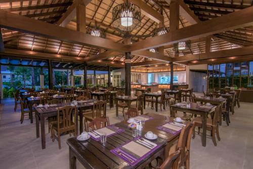 Restaurant, The Leaf Oceanside by Katathani Resort in Khao Lak Restaurant, The Leaf Oceanside by Katathani Resort in Khao Lak