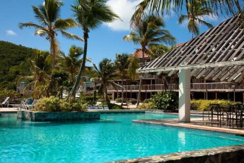 Pool, Sapphire Beachfront Renovated Villa 1200 SF! - Free Wi-Fi in Red Hook Pool, Sapphire Beachfront Renovated Villa 1200 SF! - Free Wi-Fi in Red Hook