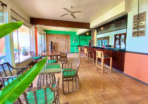 Ruang perjamuan, Hotel Santo Vanuatu in Luganville Ruang perjamuan, Hotel Santo Vanuatu in Luganville