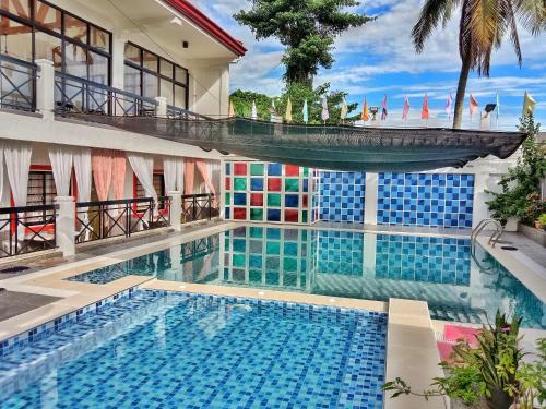 Swimming pool, Maria Cristesa Condotel in Tayabas Swimming pool, Maria Cristesa Condotel in Tayabas