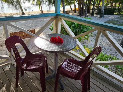 Sunny Beach Bungalows - Aitutaki in Aitutaki Sunny Beach Bungalows - Aitutaki in Aitutaki