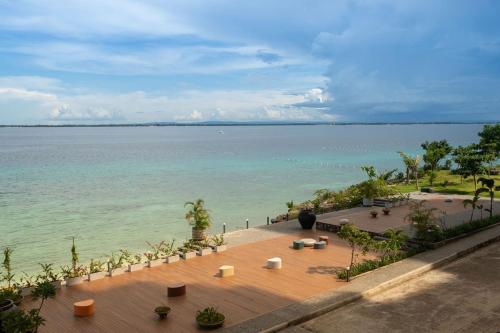 חוף ים, The Reef Island Resort Mactan, Cebu in קבו חוף ים, The Reef Island Resort Mactan, Cebu in קבו