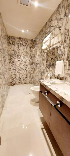 Bathroom, Hotel Madhuban in Silvassa Bathroom, Hotel Madhuban in Silvassa