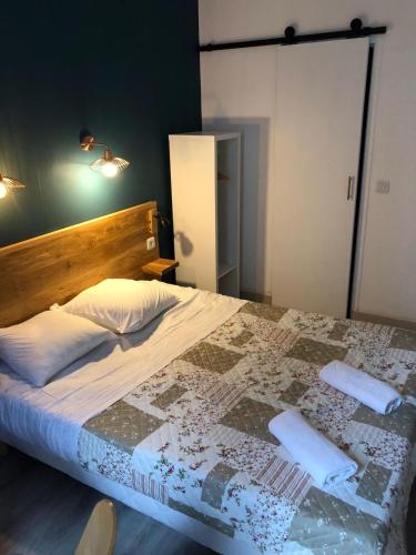 Hotel Petit Bastille in 11th - Bastille - Republique Hotel Petit Bastille in 11th - Bastille - Republique