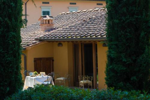 Kert, Borgo San Benedetto Guest House in Alberi Kert, Borgo San Benedetto Guest House in Alberi