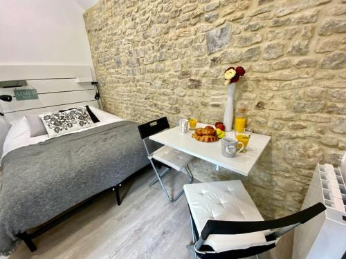 Bed in the city - APPART’HOTEL - Historical center in Bayeux City Center Bed in the city - APPART’HOTEL - Historical center in Bayeux City Center