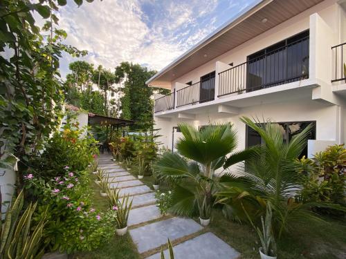Kert, Chillax Thoddoo in Faafu-korallzátony Kert, Chillax Thoddoo in Faafu-korallzátony