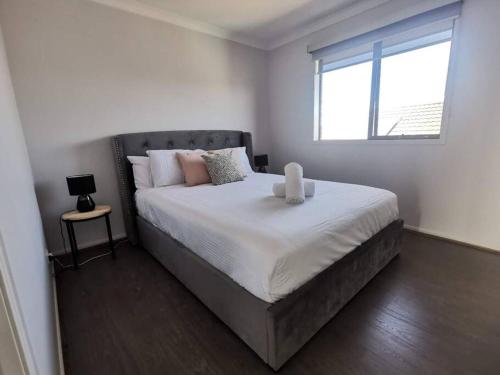 Beautiful spacious 5 bedroom home in clyde in Cranbourne Beautiful spacious 5 bedroom home in clyde in Cranbourne