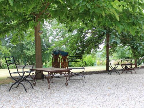 Appartement Bourg-Charente, 3 pieces, 4 personnes - FR-1-653-197 in Nercillac Appartement Bourg-Charente, 3 pieces, 4 personnes - FR-1-653-197 in Nercillac