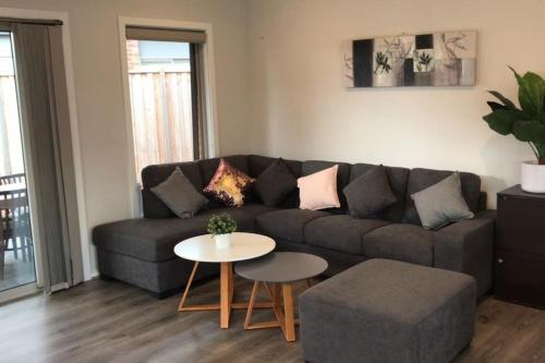 Lovely four bedroom double storey in clyde north in Berwick Lovely four bedroom double storey in clyde north in Berwick