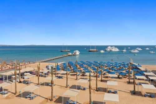 Beach, Pickalbatros Blu Spa Resort - Adults Friendly 16 Years Plus - Ultra All-Inclusive in Hurghada Waterfront Beach, Pickalbatros Blu Spa Resort - Adults Friendly 16 Years Plus - Ultra All-Inclusive in Hurghada Waterfront