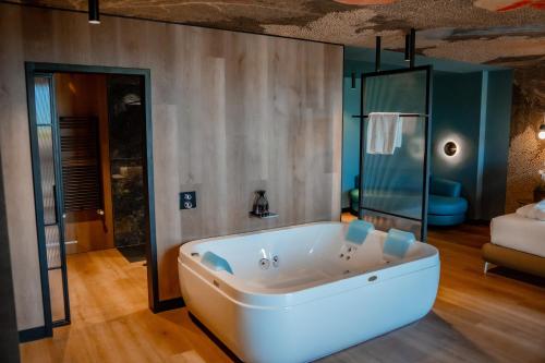 Hot tub, Spirit Hotel Ciudad de Burgos in Burgos Hot tub, Spirit Hotel Ciudad de Burgos in Burgos