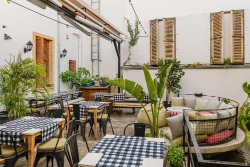 Сад, Djumba Hotel & Cafe in Нікосія Сад, Djumba Hotel & Cafe in Нікосія
