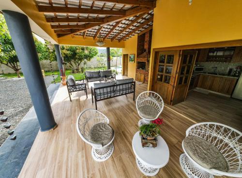 balcon/terrasse, Villa Rosalía Jarabacoa con Piscina Climatizada (Villa Rosalia Jarabacoa con Piscina Climatizada) in Jarabacoa balcon/terrasse, Villa Rosalía Jarabacoa con Piscina Climatizada (Villa Rosalia Jarabacoa con Piscina Climatizada) in Jarabacoa