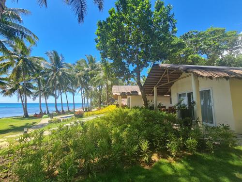 Garden, Antique Amor Bungalows & Villas in Pandan Garden, Antique Amor Bungalows & Villas in Pandan