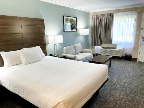 Roadstar Hotel Zephyrhills in Zephyrhills (FL) Roadstar Hotel Zephyrhills in Zephyrhills (FL)