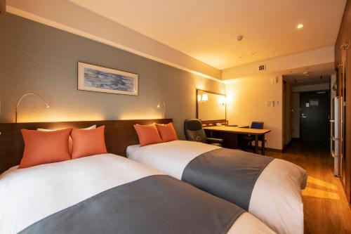 Hotel New Port Yokosuka in Yokosuka Hotel New Port Yokosuka in Yokosuka