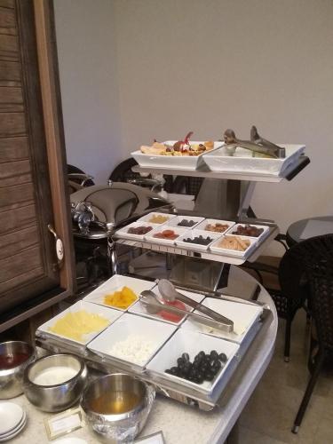 Храна и напитки, Hotel KREZ in Къзълорда Храна и напитки, Hotel KREZ in Къзълорда