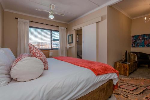 Saxon Lodge in Gansbaai Saxon Lodge in Gansbaai