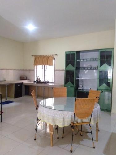 Villa Brastagi Resort Jalan Mimpin Tua Blok C No. 41 in Berastagi Villa Brastagi Resort Jalan Mimpin Tua Blok C No. 41 in Berastagi