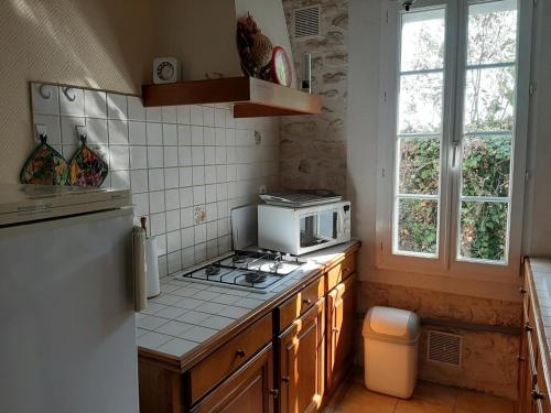 Maison avec Jardin, Cheminée et Proche Activités, Idéale Famille - Animaux Acceptés - FR-1-653-198 (Maison avec Jardin, Cheminee et Proche Activites, Ideale Famille - Animaux Acceptes - FR-1-653-198) near Angoulême-Cognac International Airport Maison avec Jardin, Cheminée et Proche Activités, Idéale Famille - Animaux Acceptés - FR-1-653-198 (Maison avec Jardin, Cheminee et Proche Activites, Ideale Famille - Animaux Acceptes - FR-1-653-198) near Angoulême-Cognac International Airport