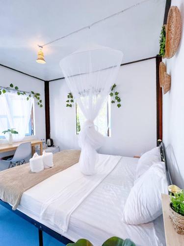 Secret Place Hotel and Restaurant in Ko Pha-ngan Secret Place Hotel and Restaurant in Ko Pha-ngan
