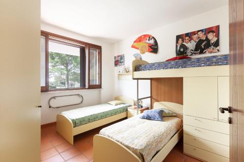 Villa piscina tennis 5 camere clima WiFi m141 in Parabita Villa piscina tennis 5 camere clima WiFi m141 in Parabita