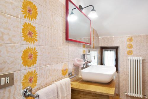 Bathroom, Casa Placida in Teglio Bathroom, Casa Placida in Teglio