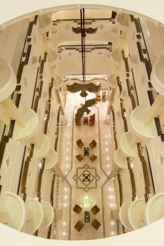 Lobby, Shenbaga Hotel & Convention Centre in Pondicherry Lobby, Shenbaga Hotel & Convention Centre in Pondicherry