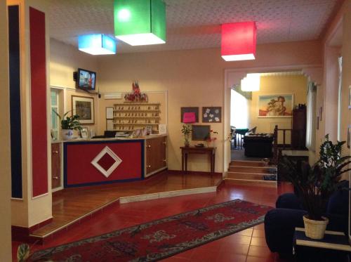 Előcsarnok, Hotel Iris Crillon in Fiuggi Előcsarnok, Hotel Iris Crillon in Fiuggi