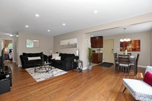 Arlington Heights FHS Rental in Arlington Heights (IL) Arlington Heights FHS Rental in Arlington Heights (IL)