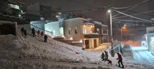 Astra Hermon Zimmer in Majdal Shams Astra Hermon Zimmer in Majdal Shams