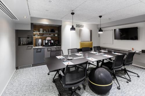 Meeting room / ballrooms, Hotel Indigo Helsinki-Boulevard By IHG near Natural History Museum (Luonnontieteellinen Museo) Meeting room / ballrooms, Hotel Indigo Helsinki-Boulevard By IHG near Natural History Museum (Luonnontieteellinen Museo)